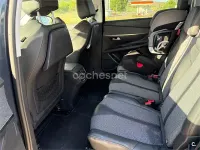 Usado Peugeot 5008 Allure 120 CV (88 kW) 2017 Azul SUV