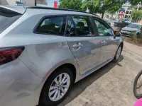 Usado Toyota Corolla Active 140 CV (102 kW) 2023 Gris / plata Familiar