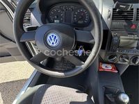 Usado VW Polo Conceptline 55 CV (40 kW) 2002 Gris / plata Berlina