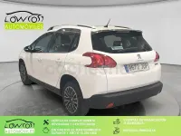 Usado Peugeot 2008 Active 82 CV (60 kW) 2015 Blanco SUV