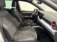 Usado Seat Arona FR 110 CV (80 kW) 2023 Blanco SUV