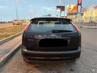 Usado Ford Focus Trend 100 CV (73 kW) 2006 Negro Berlina