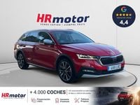 Usado Skoda Octavia Scout 150 CV (110 kW) 2021 Rojo Familiar