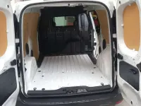 Usado Dacia Dokker Essentiel 102 CV (75 kW) 2019 Blanco Monovolumen