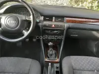 Usado Audi A6 150 CV (110 kW) 1999 Negro Familiar