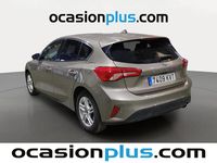 Usado Ford Focus Trend 125 CV (91 kW) 2019 Gris / plata Berlina