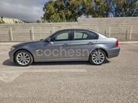 Usado BMW 318 143 CV (105 kW) 2010 Gris / plata Berlina