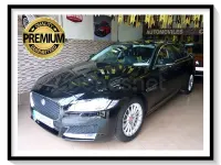 Usado Jaguar XF Prestige 180 CV (132 kW) 2017 Negro Berlina
