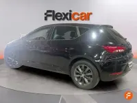 Usado Seat Leon Style 130 CV (95 kW) 2020 Negro
