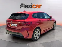 Usado BMW 118 136 CV (100 kW) 2023 Rojo Utilitario