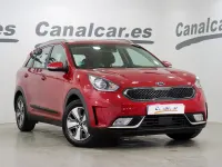 Usado Kia Niro 141 CV (103 kW) 2017 Rojo SUV
