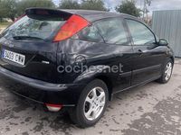 Usado Ford Focus Trend 100 CV (73 kW) 2004 Negro Berlina