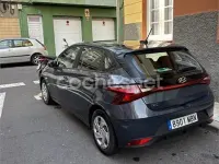 Usado Hyundai i20 84 CV (61 kW) 2022 Gris / plata Utilitario