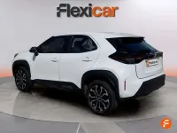 Używany Toyota Yaris Cross Active 116 KM (85 kW) 2022 Biały SUV