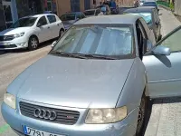 Usado Audi A3 Ambition 102 CV (75 kW) 2002 Azul Utilitario