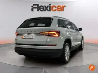 Usado Skoda Kodiaq Ambition 150 HP (110 kW) 2020 Branco SUV