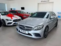 Usado Mercedes C300 245 CV (180 kW) 2019 Gris / plata Berlina