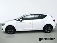 Usado Seat Leon Style 131 CV (96 kW) 2018 Blanco Berlina