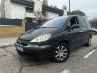 Usado Peugeot 807 130 CV (95 kW) 2005 Gris / plata Monovolumen