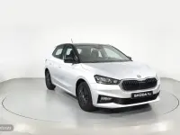 Usado Skoda Fabia Style 95 CV (69 kW) 2022 Plateado Utilitario