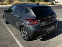 Usado Hyundai i20 100 CV (73 kW) 2025 Gris / plata Utilitario
