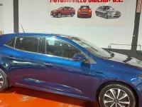 Usado Renault Mégane Business 95 CV (69 kW) 2018 Azul Berlina