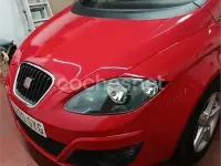 Usado Seat Altea XL Reference 105 CV (77 kW) 2010 Rojo Monovolumen