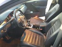 Usado VW Passat Highline 140 CV (102 kW) 2010 Negro Berlina