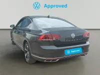 Usado VW Passat R-line 190 CV (139 kW) 2021 Gris / plata Berlina