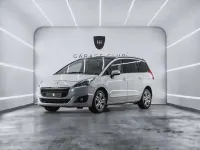 Usado Peugeot 5008 Allure 120 CV (88 kW) 2015 Blanco Monovolumen