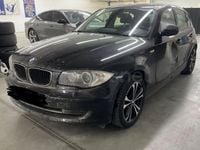 Usado BMW 116 Sport Line 122 CV (89 kW) 2011 Negro Utilitario