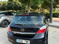 Usado Opel Astra Cosmo 120 CV (88 kW) 2007 Negro Berlina