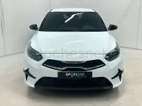 Usado Kia Ceed Style 100 CV (73 kW) 2025 Blanco Utilitario