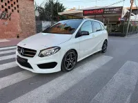 Usado Mercedes B200 AMG line 136 CV (100 kW) 2016 Blanco Utilitario