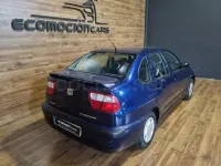 Usado Seat Cordoba Stella 75 CV (55 kW) 2002 Azul Familiar