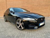Usado Jaguar XF R-Sport 180 CV (132 kW) 2020 Negro Berlina