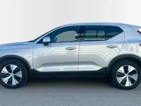 Begagnad Volvo XC40 Core 163 HK (119 kW) 2024 Grå SUV