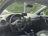 Usado Audi A1 Attraction 105 CV (77 kW) 2010 Gris / plata Utilitario
