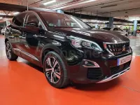 Usado Peugeot 3008 Active 120 CV (88 kW) 2018 Negro SUV
