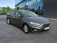 Usado Ford Mondeo Trend 165 CV (121 kW) 2019 Gris / plata Berlina