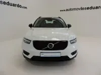 Usado Volvo XC40 Momentum 163 CV (119 kW) 2021 Blanco SUV
