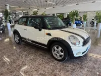 Usado Mini ONE 75 CV (55 kW) 2009 Beige Utilitario