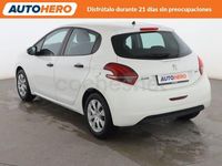 Usado Peugeot 208 Access 82 CV (60 kW) 2016 Blanco Utilitario