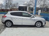 Usado Renault Mégane Dynamique 110 CV (80 kW) 2012 Gris / plata Berlina