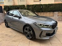 Usado BMW 118 M Sport 136 CV (100 kW) 2023 Gris / plata Utilitario