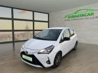 Usado Toyota Yaris Hybrid Active 100 CV (73 kW) 2019 Blanco