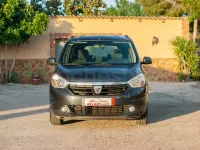 Usado Dacia Lodgy Lauréate 116 CV (85 kW) 2015 Gris / plata Monovolumen