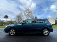Usado Nissan Almera 114 CV (83 kW) 2001 Verde Berlina