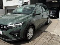 Usado Dacia Sandero Expression 91 CV (66 kW) 2024 Verde Berlina