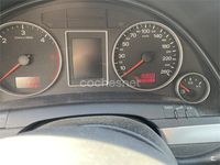 Usado Audi A4 205 CV (150 kW) 2005 Azul Familiar